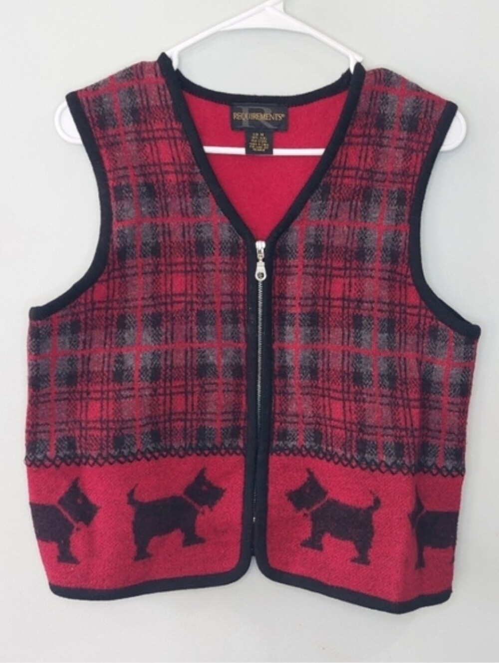 Requirements Women's Scotty Dog Wool Vest Medium Plaid Red and Black Zip Front